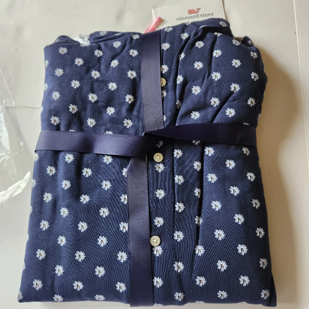 Vineyard Vines Navy Floral Pajama Set - Picture 2 of 3